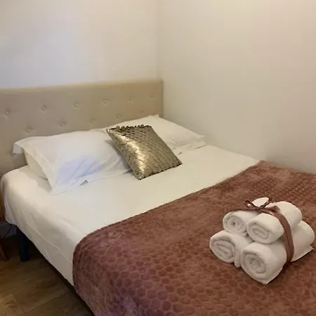 Le RoseGarden Studio au pied de la Gare de Rennes Extérieur photo